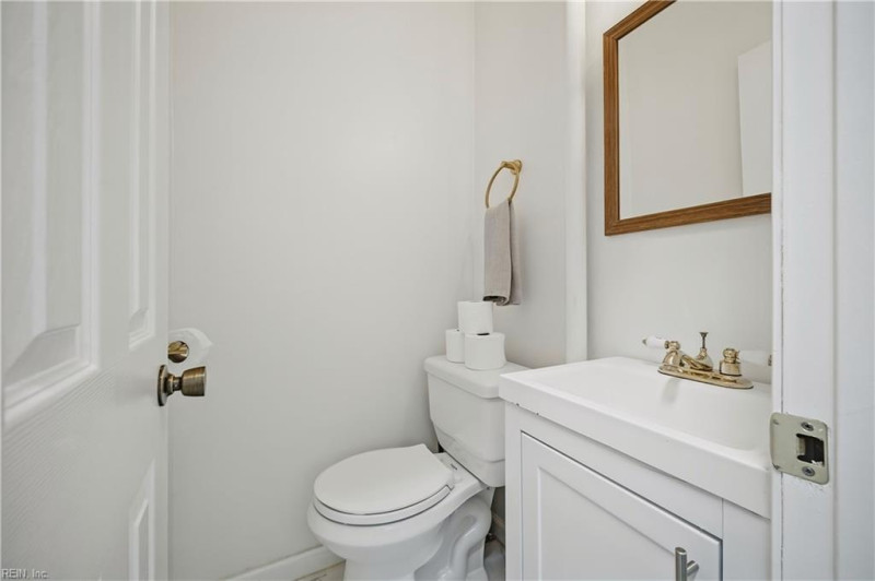 Photo 19 of 44 residential for sale in Norfolk virginia