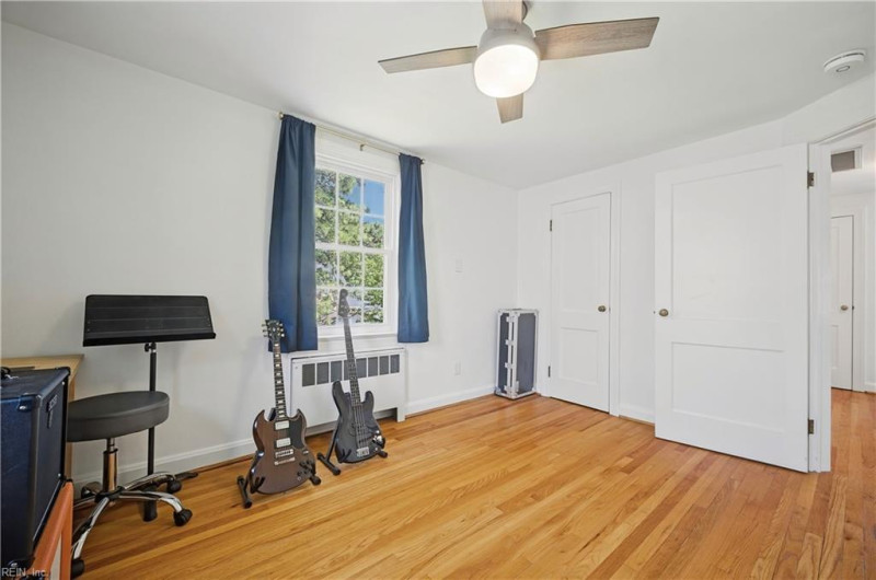 Photo 24 of 44 residential for sale in Norfolk virginia