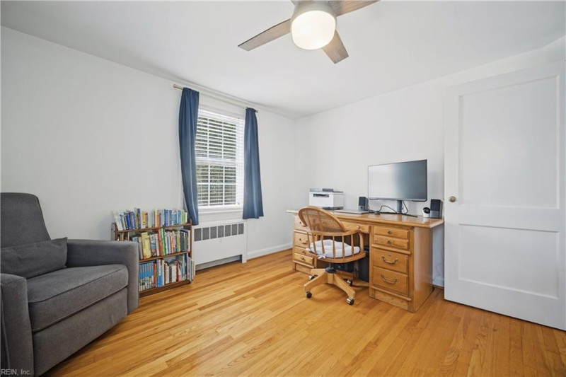 Photo 27 of 44 residential for sale in Norfolk virginia