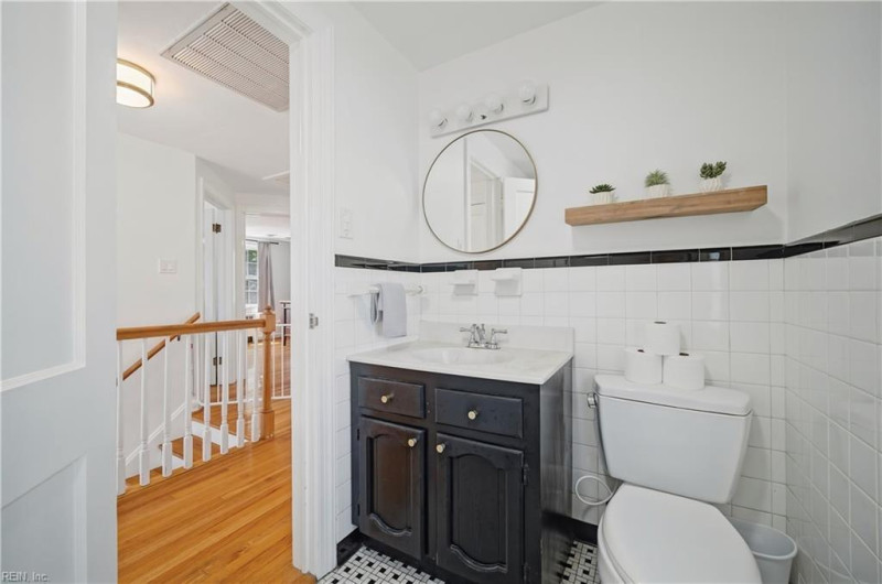 Photo 31 of 44 residential for sale in Norfolk virginia