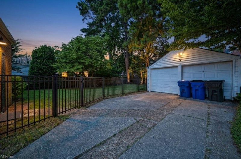 Photo 35 of 44 residential for sale in Norfolk virginia