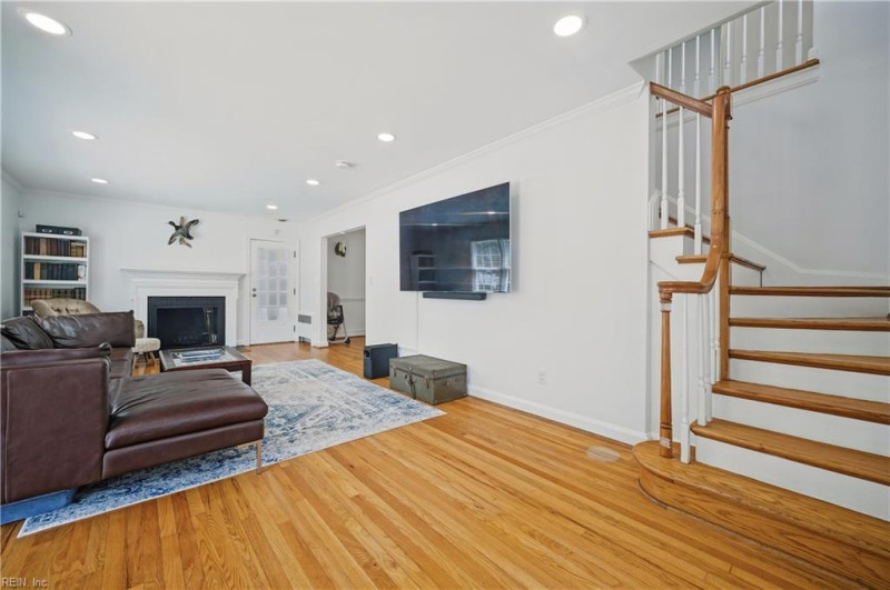 Photo 6 of 44 residential for sale in Norfolk virginia