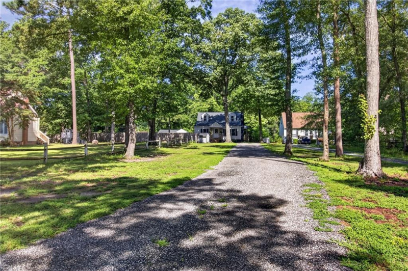 Photo 30 of 33 residential for sale in Gloucester County virginia