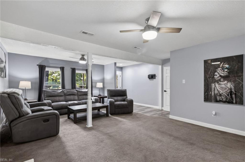 Photo 4 of 33 residential for sale in Gloucester County virginia