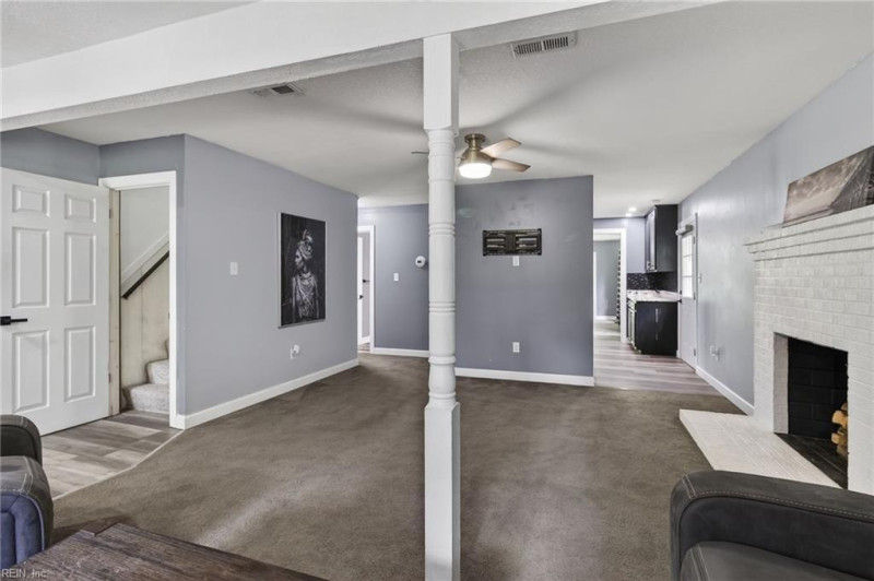 Photo 6 of 33 residential for sale in Gloucester County virginia