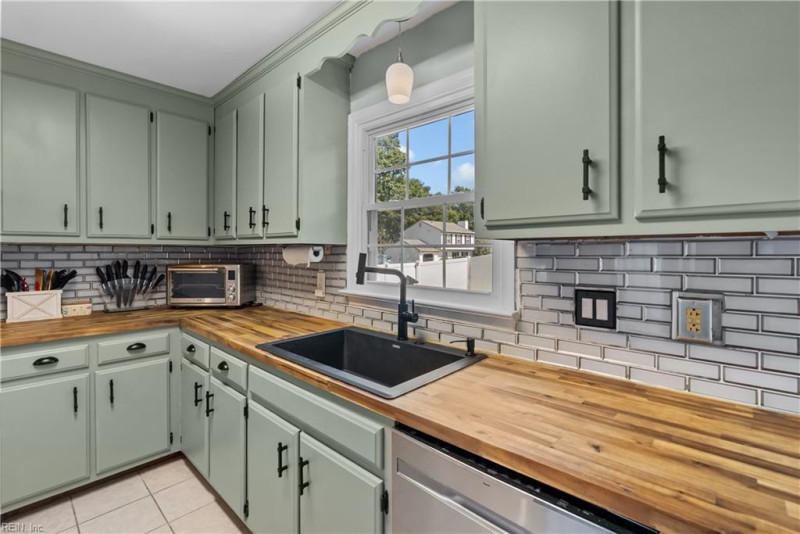 Photo 8 of 39 residential for sale in Newport News virginia Photo 8 of 39 residential for sale in Newport News virginia