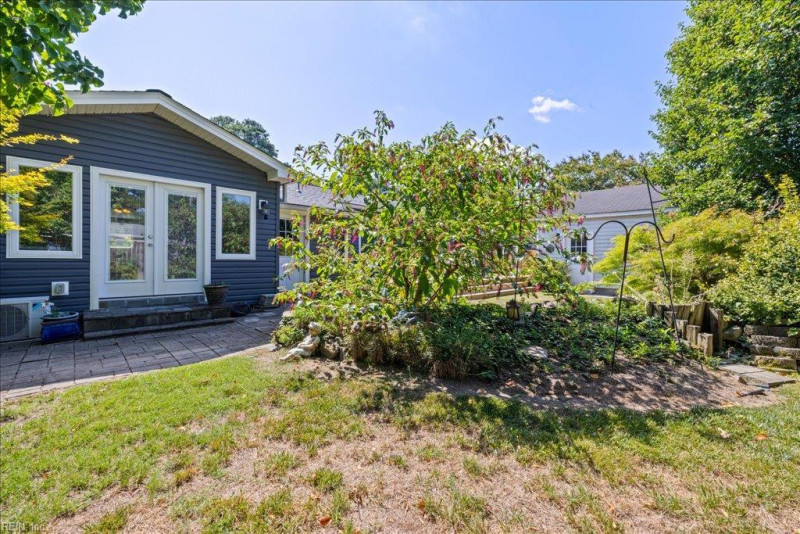 Photo 12 of 33 residential for sale in Virginia Beach virginia