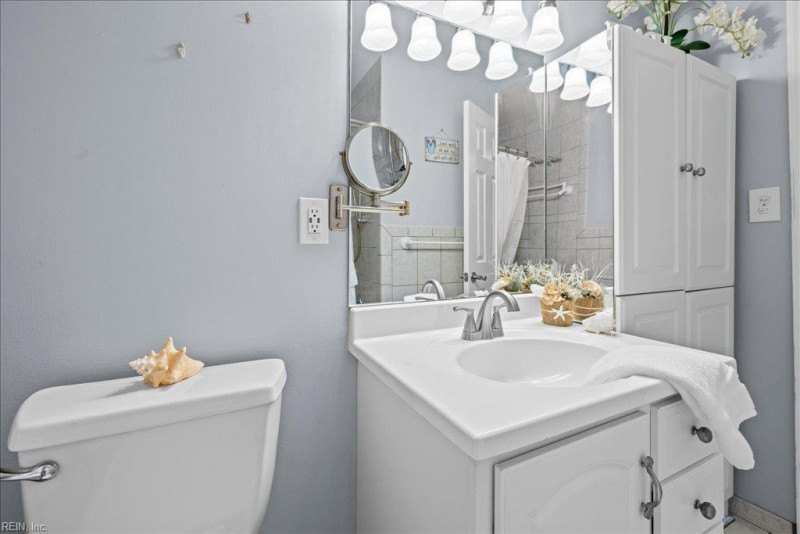 Photo 19 of 33 residential for sale in Virginia Beach virginia
