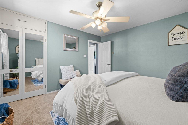 Photo 5 of 33 residential for sale in Virginia Beach virginia