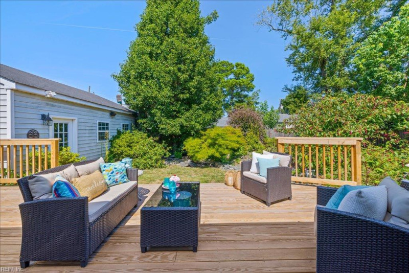 Photo 8 of 33 residential for sale in Virginia Beach virginia