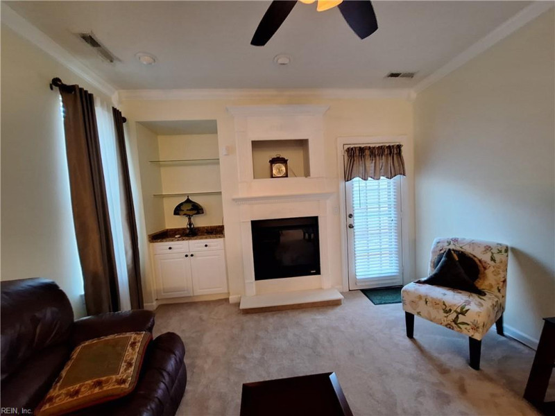 Photo 10 of 32 residential for sale in Virginia Beach virginia