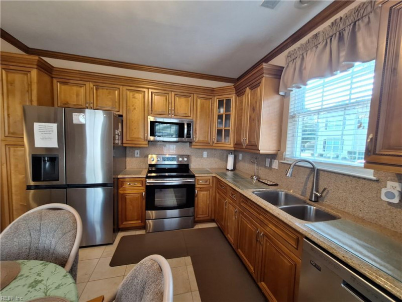 Photo 14 of 32 residential for sale in Virginia Beach virginia