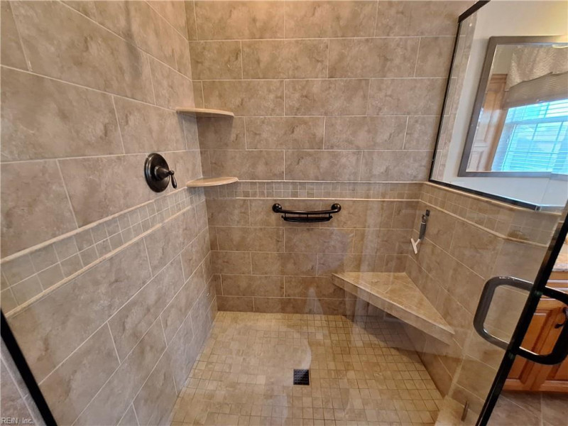 Photo 18 of 32 residential for sale in Virginia Beach virginia