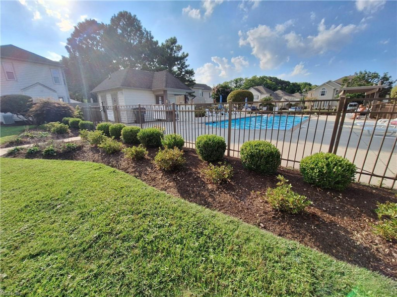 Photo 5 of 32 residential for sale in Virginia Beach virginia