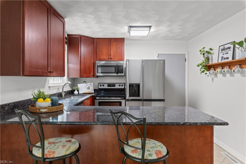 Photo 10 of 28 residential for sale in Virginia Beach virginia