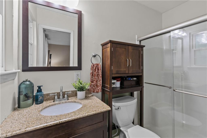 Photo 16 of 28 residential for sale in Virginia Beach virginia