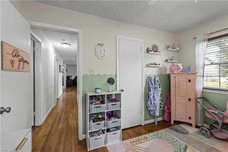 Photo 18 of 28 residential for sale in Virginia Beach virginia