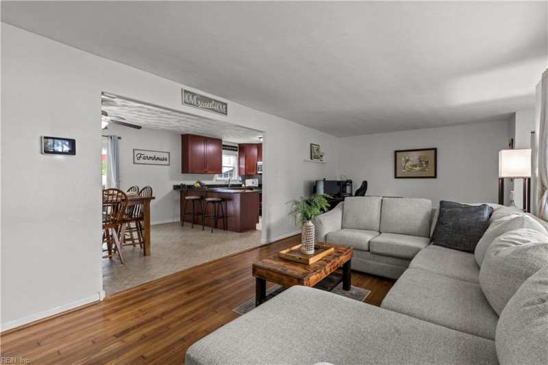 Photo 3 of 28 residential for sale in Virginia Beach virginia