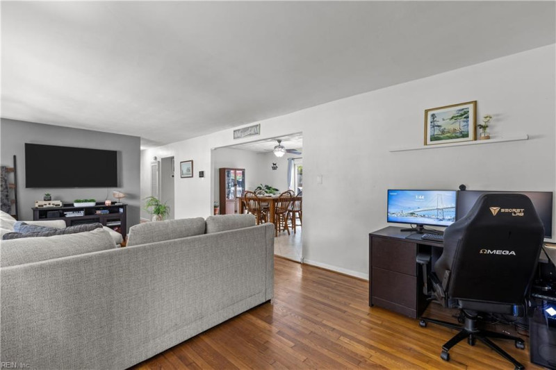 Photo 6 of 28 residential for sale in Virginia Beach virginia