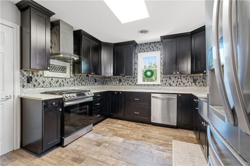 Photo 12 of 50 residential for sale in Norfolk virginia