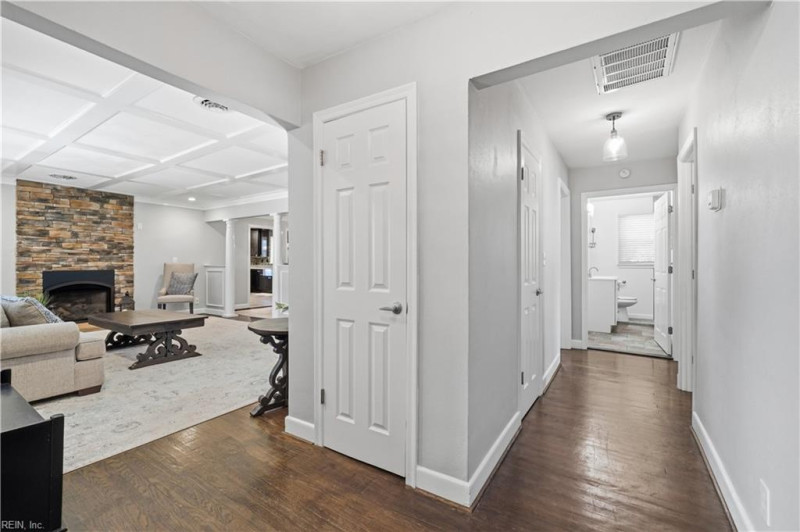 Photo 19 of 50 residential for sale in Norfolk virginia