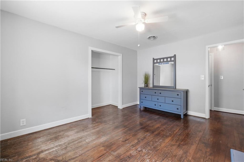Photo 26 of 50 residential for sale in Norfolk virginia