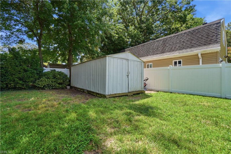 Photo 37 of 50 residential for sale in Norfolk virginia