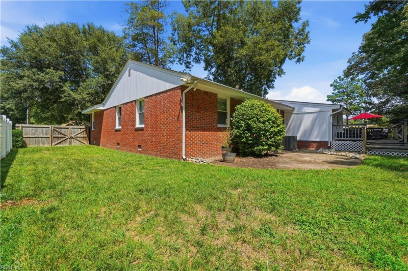 Photo 38 of 50 residential for sale in Norfolk virginia