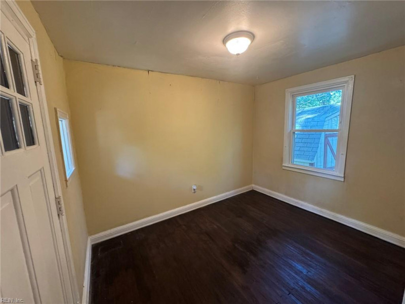 Photo 16 of 32 residential for sale in Norfolk virginia Photo 16 of 32 residential for sale in Norfolk virginia