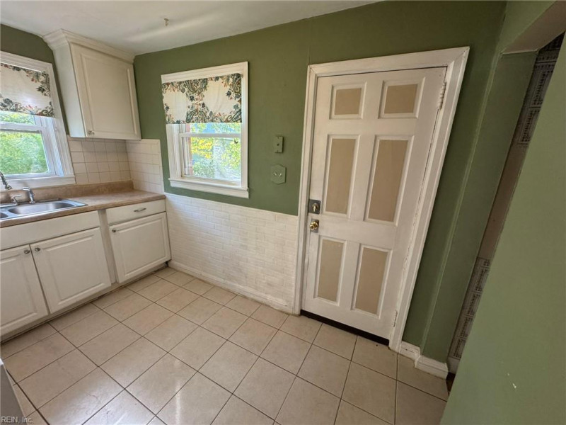 Photo 8 of 32 residential for sale in Norfolk virginia Photo 8 of 32 residential for sale in Norfolk virginia