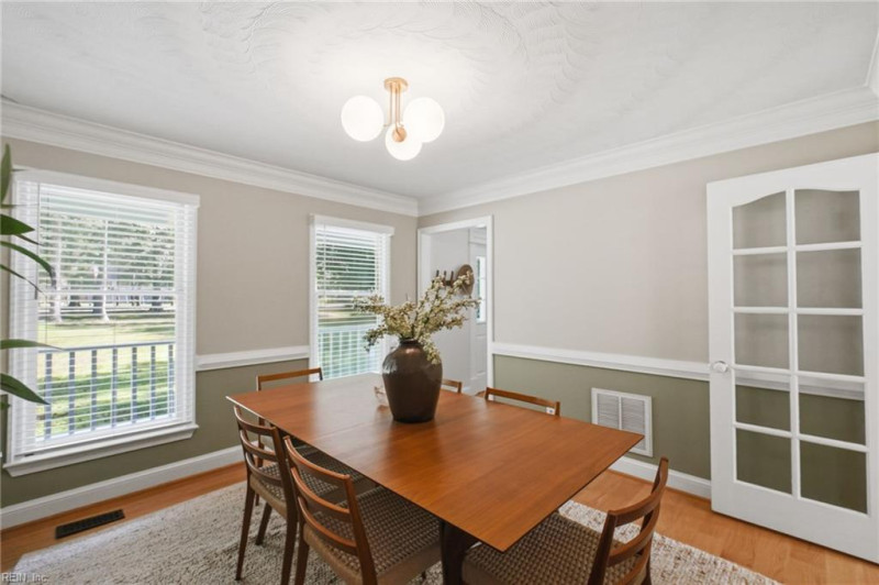 Photo 25 of 49 residential for sale in Chesapeake virginia
