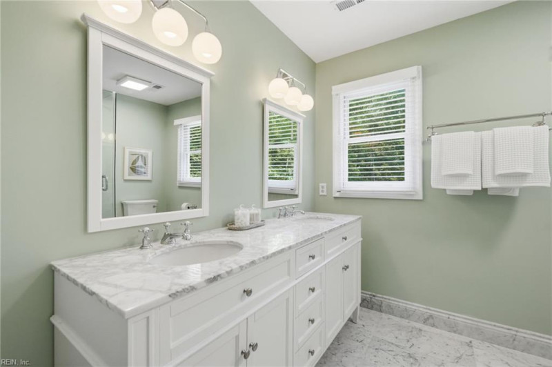 Photo 32 of 49 residential for sale in Chesapeake virginia