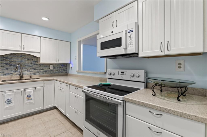 Photo 11 of 23 residential for sale in Virginia Beach virginia