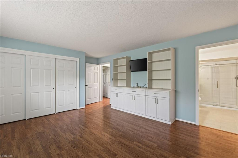 Photo 15 of 23 residential for sale in Virginia Beach virginia