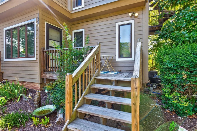 Photo 3 of 23 residential for sale in Virginia Beach virginia