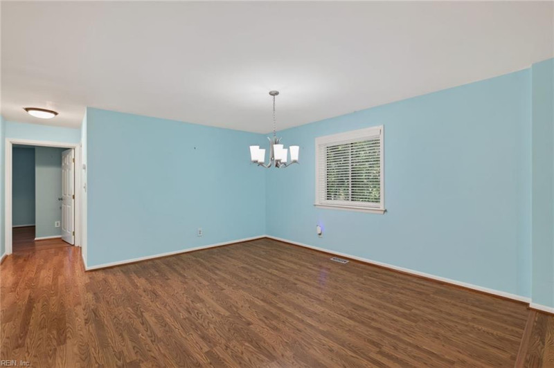Photo 6 of 23 residential for sale in Virginia Beach virginia