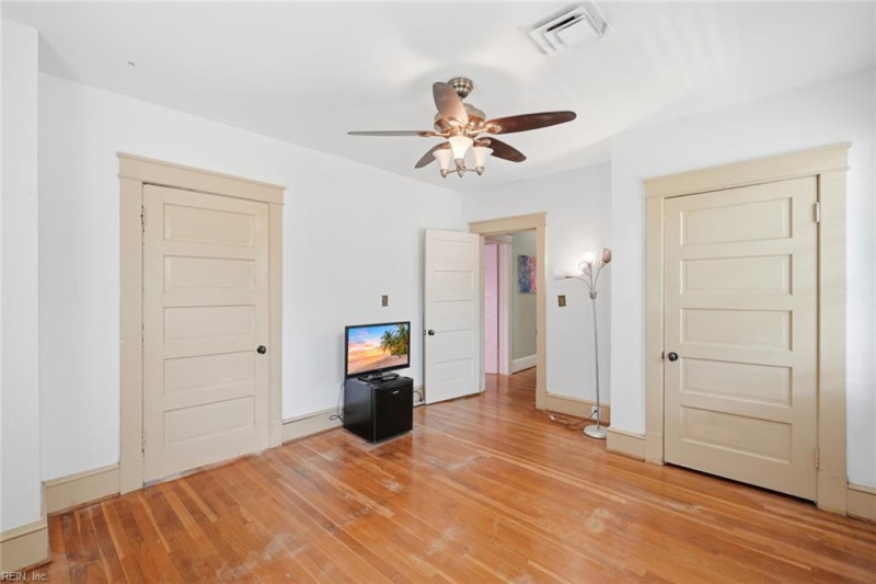 Photo 23 of 35 residential for sale in Norfolk virginia Photo 23 of 35 residential for sale in Norfolk virginia