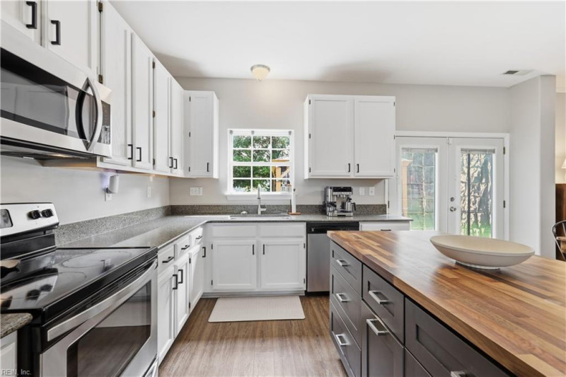 Photo 11 of 48 residential for sale in Newport News virginia