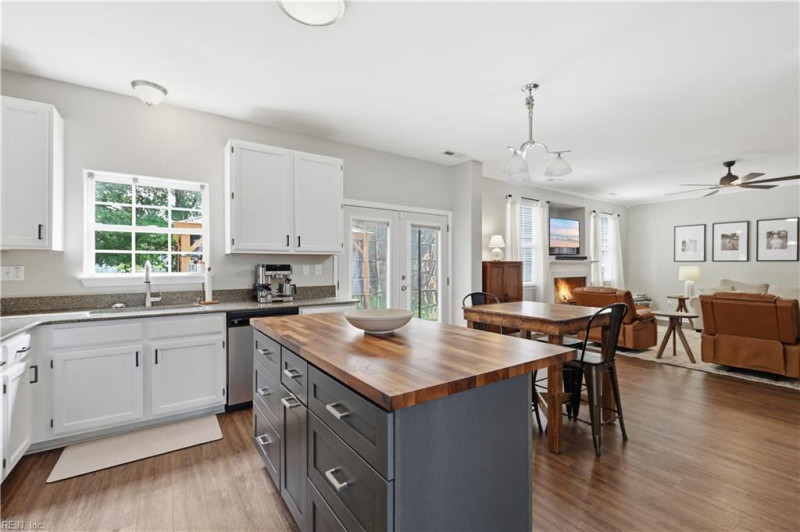Photo 12 of 48 residential for sale in Newport News virginia