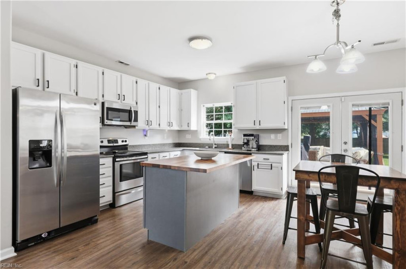 Photo 7 of 48 residential for sale in Newport News virginia