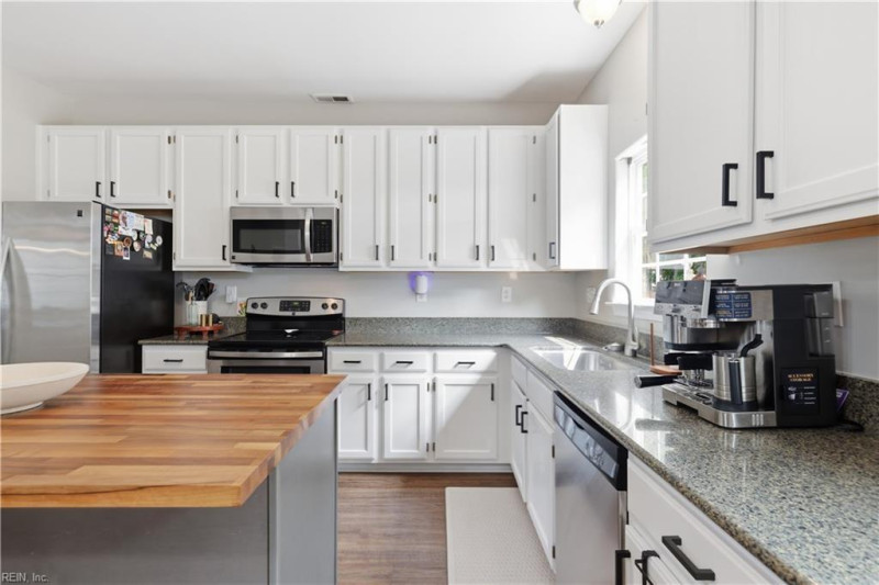 Photo 9 of 48 residential for sale in Newport News virginia