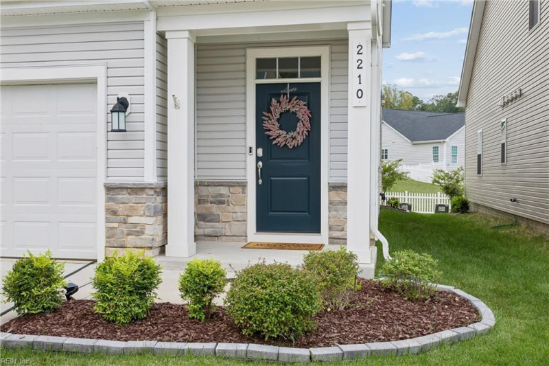 Photo 2 of 41 residential for sale in James City County virginia