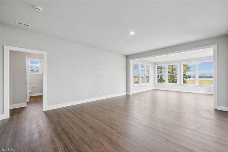 Photo 27 of 50 residential for sale in Suffolk virginia