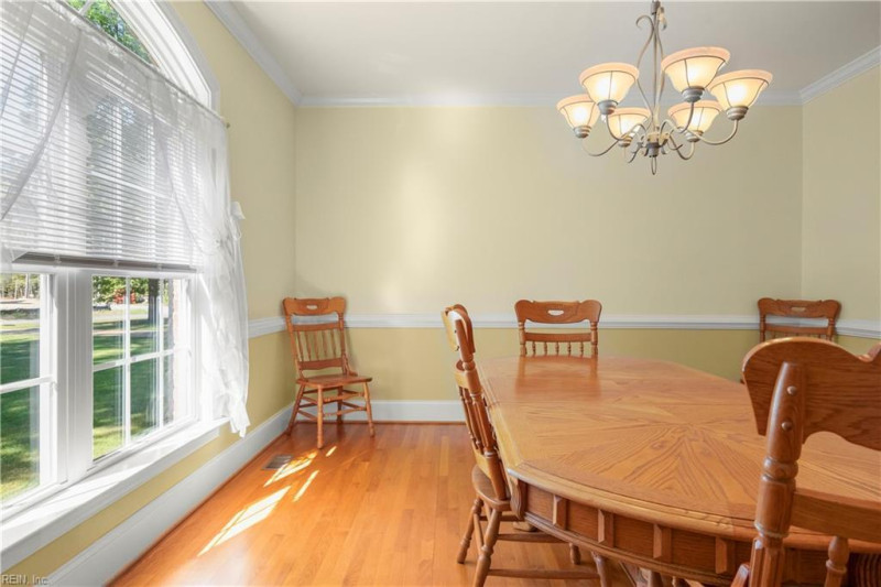 Photo 13 of 50 residential for sale in Gloucester County virginia