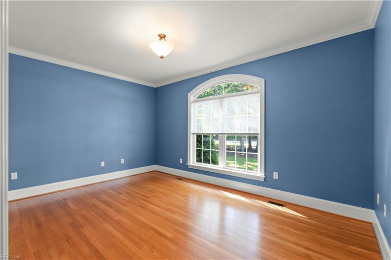 Photo 15 of 50 residential for sale in Gloucester County virginia