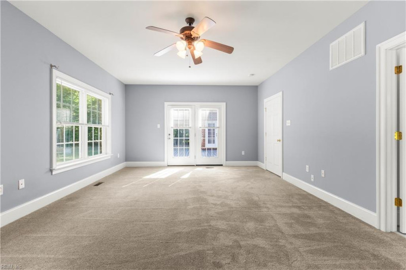 Photo 18 of 50 residential for sale in Gloucester County virginia