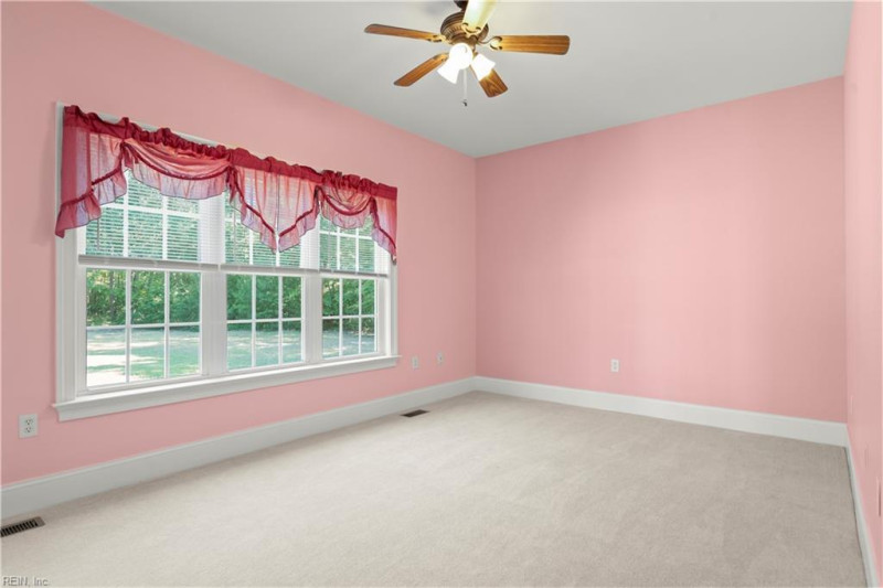 Photo 24 of 50 residential for sale in Gloucester County virginia