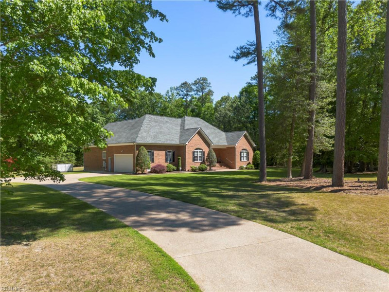 Photo 3 of 50 residential for sale in Gloucester County virginia