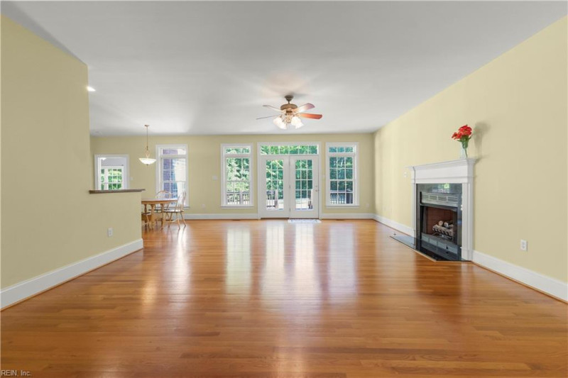 Photo 6 of 50 residential for sale in Gloucester County virginia