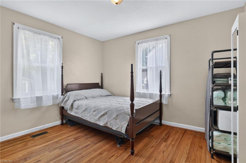 Photo 13 of 23 residential for sale in Norfolk virginia